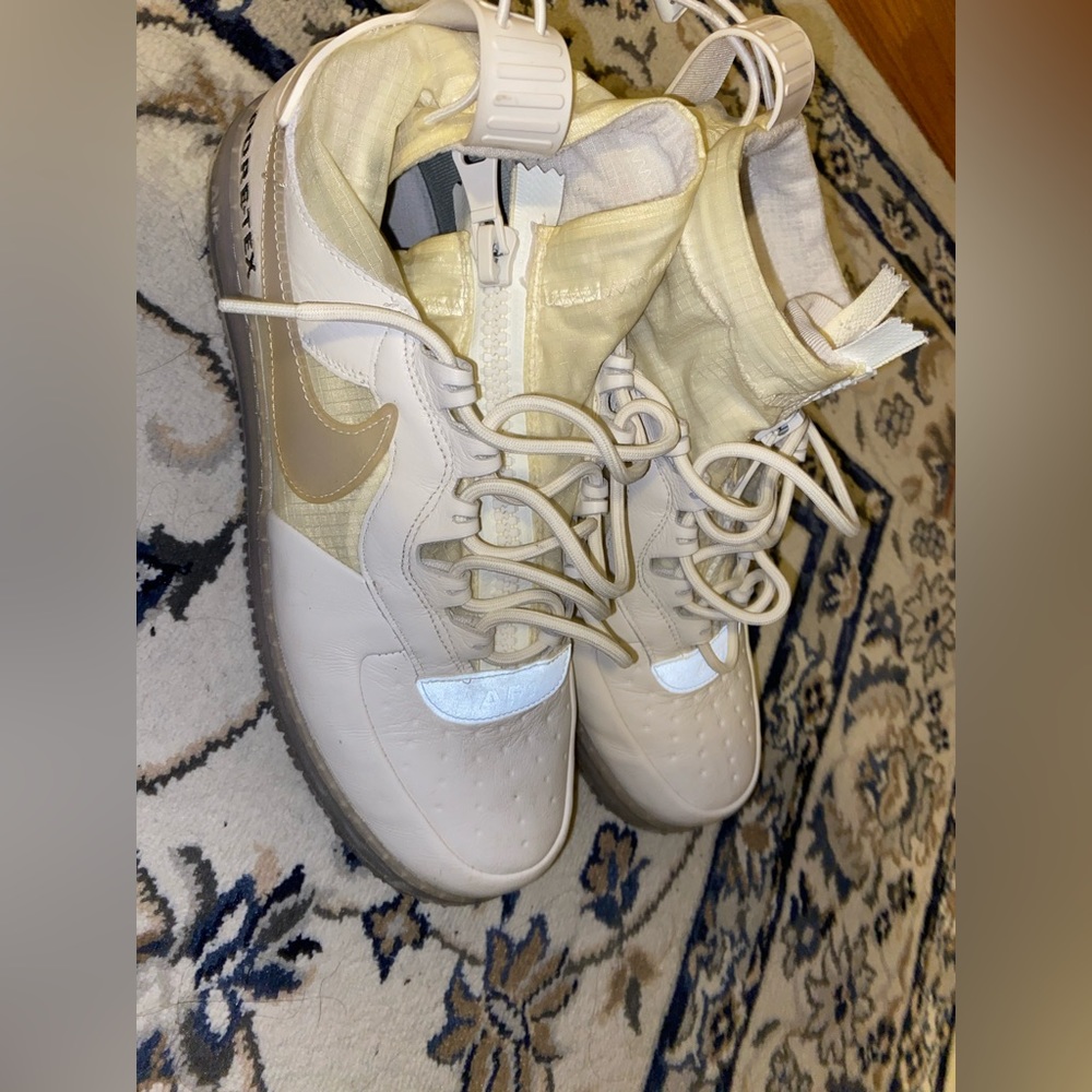 Nike Air Force one gore Tex white waterproof winter shoes